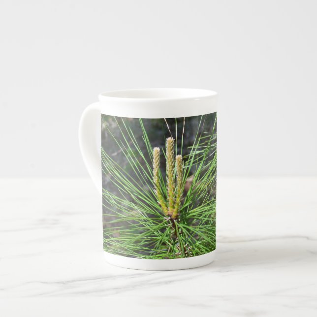 Pine Needles von Kenneth Yoncich Prozellantasse (Vorderseite Links)