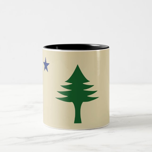 Pine tree and star 1901 flag of Maine State Zweifarbige Tasse (Mittel)