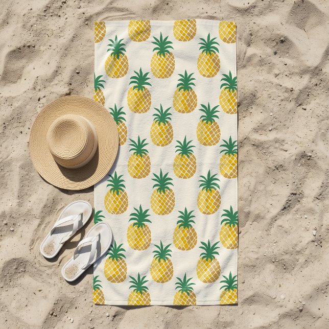 Pineapple Punch Hero Klassisch Tropisch Strandtuch (Von Creator hochgeladen)