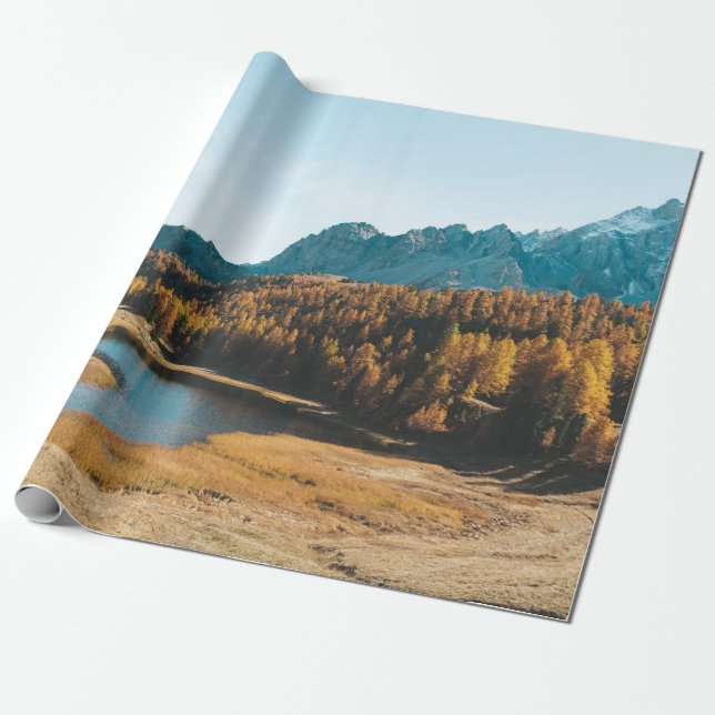 PINENBÄUME IN DER NÄHE DES SEES GESCHENKPAPIER (Ungerollt)