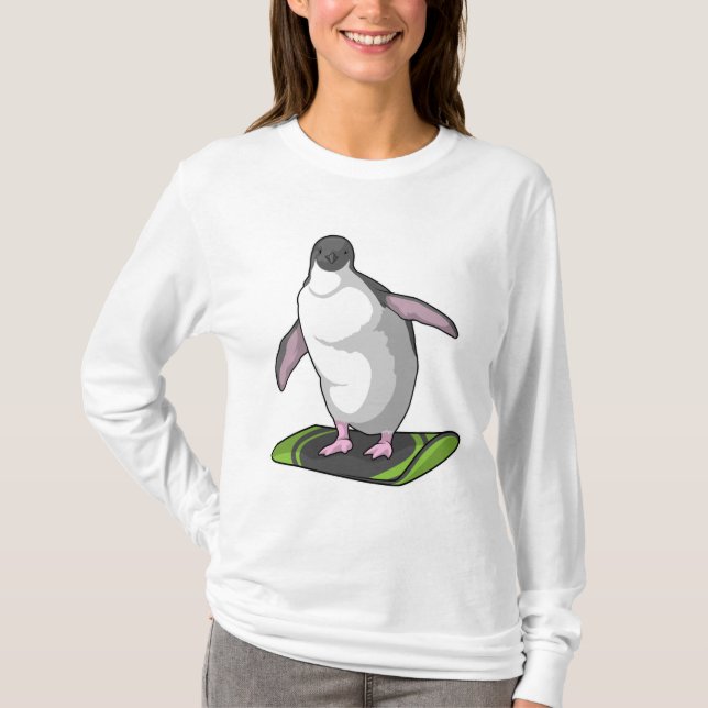 Pinguin als Snowboarder mit Snowboard T-Shirt (Vorderseite)