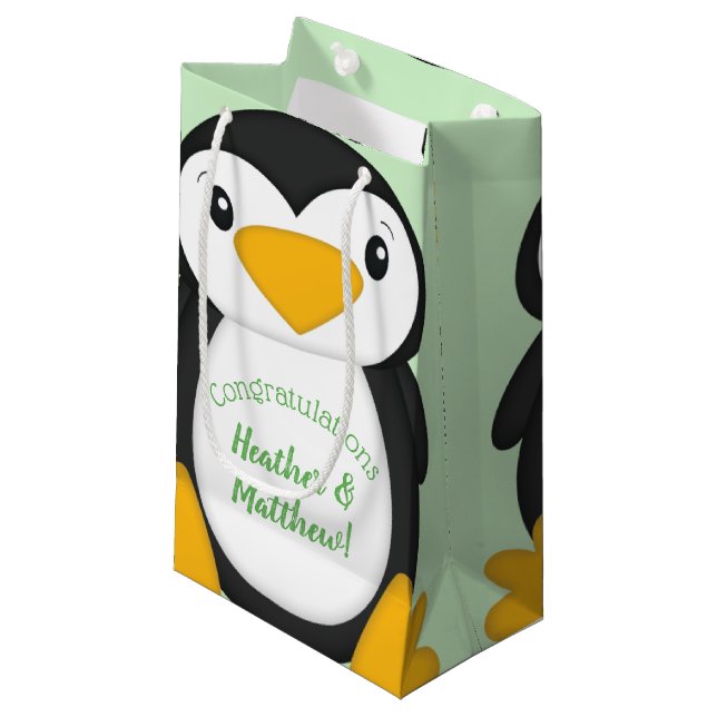 Pinguin Baby Dusche grün Kleine Geschenktüte (Vorderseite Schrägansicht)