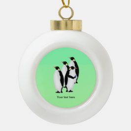 Pinguin mit einem Mobiltelefon Keramik Kugel-Ornament