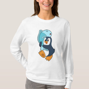 Pinguin mit Fisch T-Shirt