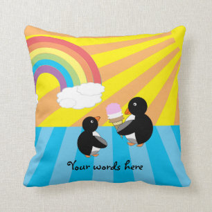 Pinguine mit Eiscreme und Regenbogen Kissen