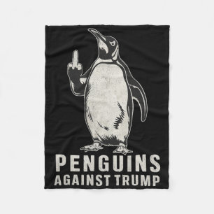 Pinguinflossen hoch Mittelfinger Pinguine gegen Fleecedecke