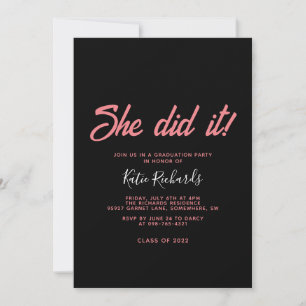 Pink and Black Elle l'a fait Graduation Invitation