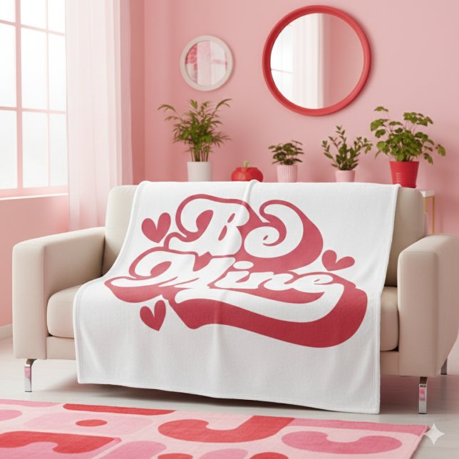 Pink and White Retro Vibes Be Mine  Fleecedecke (Pink and White Retro Vibes Be Mine Fleece Blanket)