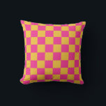 Pink and Yellow Checkerboard Kissen<br><div class="desc">Pink and Yellow Checkerboard</div>