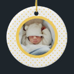 Pink Baby Dino | First Christmas Yellow Polka Dot Keramik Ornament<br><div class="desc">Elegantes, modernes und niedliches Foto Weihnachtsschmuck auf gelben Polka Dottern Muster. Diese Vorlage zeigt eine anmutige Abbildung von Pink Baby Dinosaurier, die unter den goldgelben Sternen schlafen, mit dem Namen des Baby. Umkehren, um ein schönes Baby Foto in rot Streifen Rahmen zu enthüllen. Ideal für Junge und Mädchen. Perfektes Geschenk...</div>