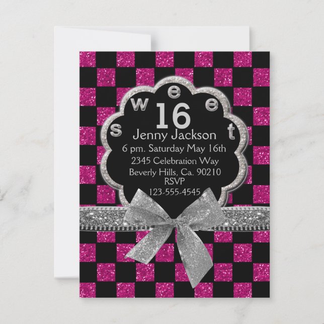 Pink & Black Checkerboard Glitzer Sweet 16 Einladung (Vorderseite)