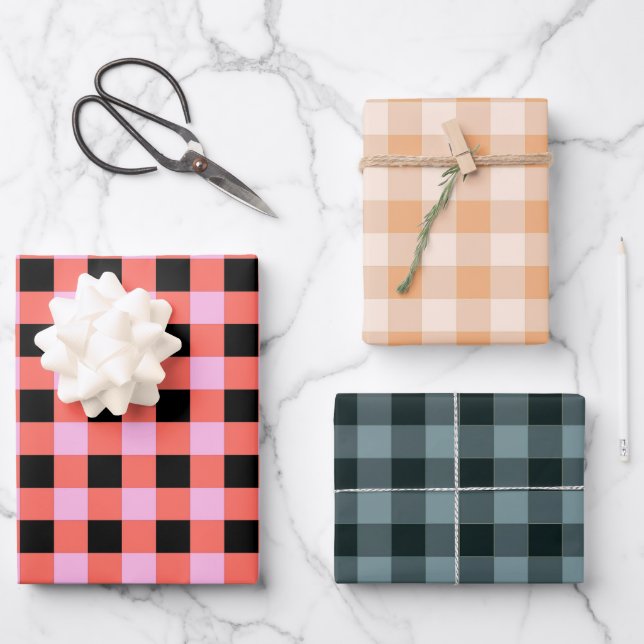 Pink Black Checkered Gingham Pattern Geschenkpapier Set (Vorderseite)