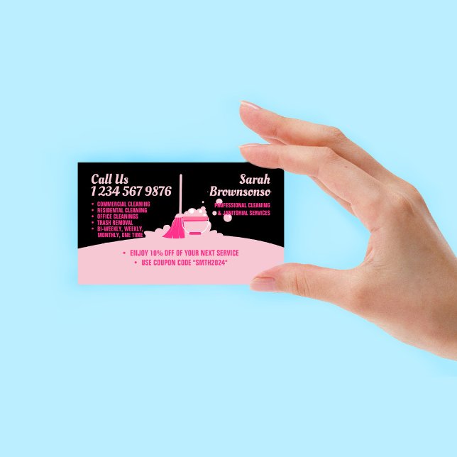 Pink Black Clearing Dienstmädchen Janitorial Coupo Visitenkarte (Pink Black Cleaning Service Maid Janitorial Coupon Business Card)