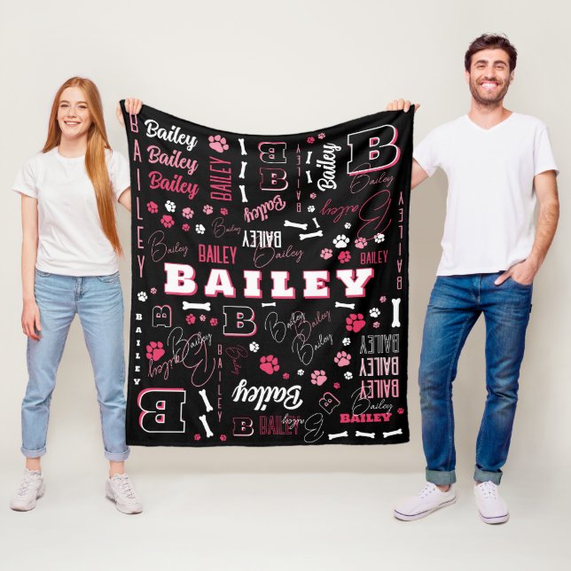 Pink Black Dog Name Initial Word Art Muster Fleecedecke (Beispiel)