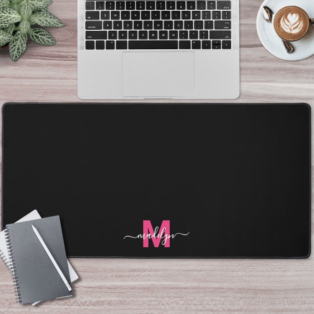 Pink Black Modern Minimalistisch Name Monogram Schreibtischunterlage (Pink Black Modern Minimalist Name Monogram Desk Mat)