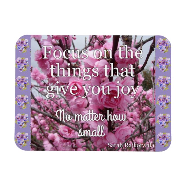 Pink Blossom Fokus auf dem Joy Quote Magnet (Horizontal)