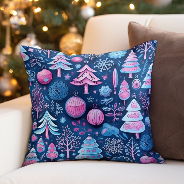 Pink Blue Whimsical Weihnachtsbaumen Kissen (Festive blue and pink Christmas decorator pillow)