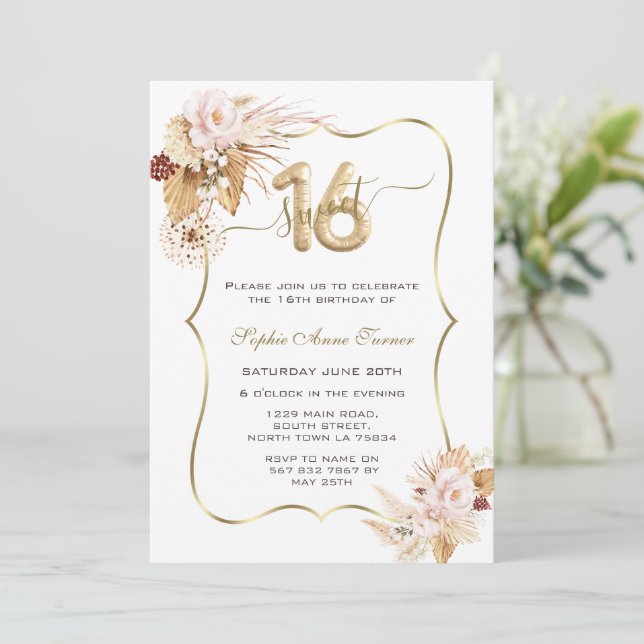 Pink Blume Pampas Grass Sweet 16 Celebration Einladung (Stehend Vorderseite)