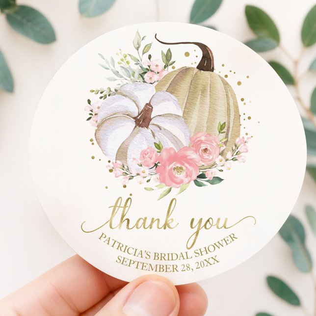 Pink Blush Floral Pumpkin Fall Brautparty Gefallen Runder Aufkleber (Von Creator hochgeladen)