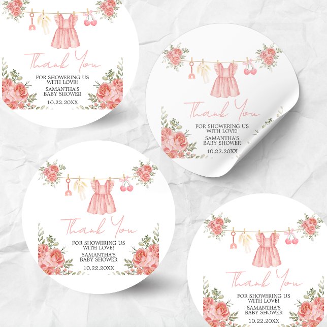 Pink Boho Floral Baby Dusche Runder Aufkleber (Sweet Little Girl Boho Floral Clothesline Baby Shower Sticker)