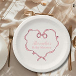 Pink Bow Baby Dusche Pappteller<br><div class="desc">Entspannen Sie mit unseren Pink Bow Baby Shower Paper Tellern, die eine Touch von Eleganz und Charme für Ihre Feier schaffen. Diese Teller mit einem zarten, von Hand gezeichnet Bogen in sanften rosa Farbtönen sind ideal, um die Ankunft eines kleinen Mädchens mit Stil und Eleganz zu feiern. Unsere Teller sind...</div>