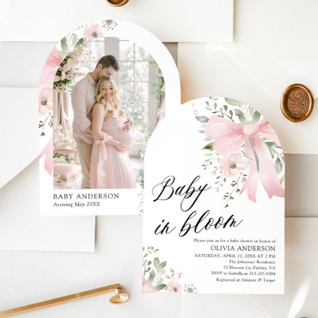 Pink Bow Baby in Bloom Floral Baby Shower Arch Einladung (Watercolor Cute Pink Bow Baby in Bloom Floral Girl Arch Baby Shower Invitation)
