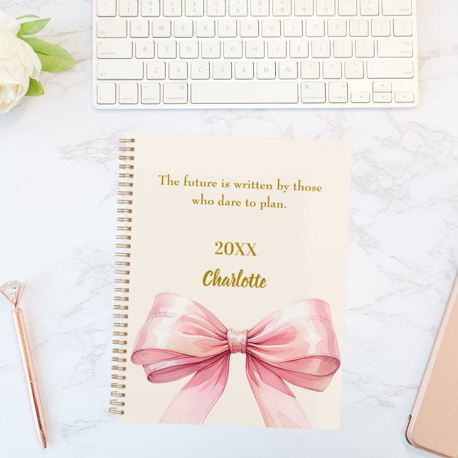Pink bow beige cream inspirational quote 2026 planer (Von Creator hochgeladen)