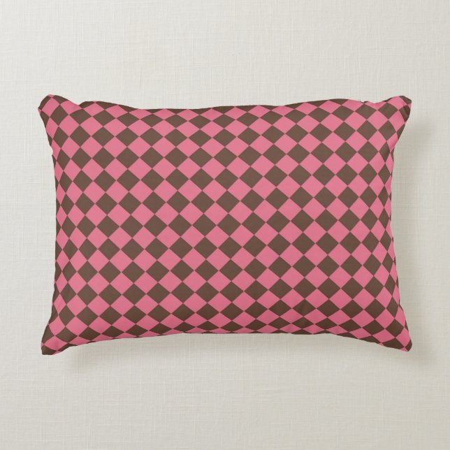 Pink Brown Schachbrett Diamond Pattern Dekokissen (Vorderseite)