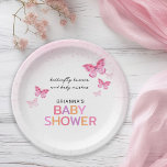 Pink Butterflies Girly Baby Dusche Pappteller<br><div class="desc">Diese rosa Schmetterlingsplatte ist perfekt für eine Babydusche,  die ein kleines Mädchen anzieht. Das Design enthält den Text "Schmetterlingsküsse und Babywünsche" und ist mit rosa Schmetterlingen in Aquarellfarben und mehrfarbigem Text akzentuiert.</div>