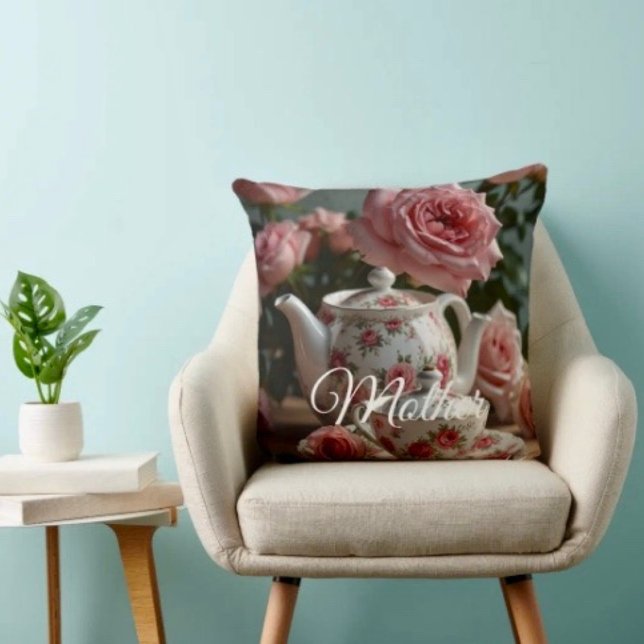 Pink Cabbage Rose Tea Throw Pillow Kissen (Von Creator hochgeladen)