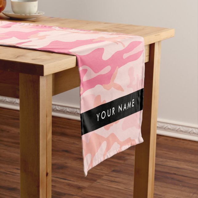 Pink Camouflage Pattern, Ihr Name, Personalisieren Kurzer Tischläufer (Beispiel)
