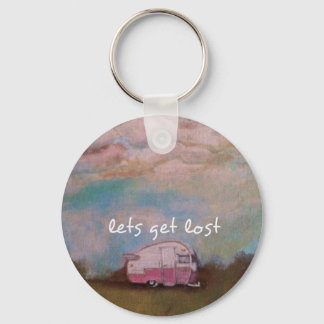 Pink Camper im Feld Schlüsselanhänger