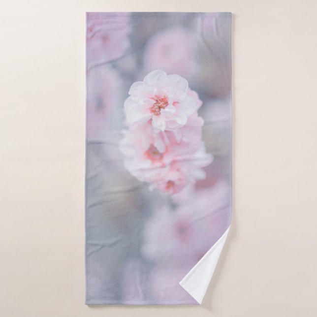 PINK CHERRY BLOSSOM IN CLOSE UP PHOTOGRAPHY BADEHANDTUCH (Badehandtuch)