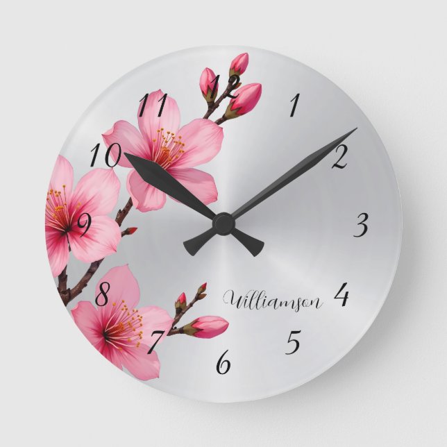 Pink Cherry Blossom Silver Foil Monogramm Runde Wanduhr (Vorderseite)