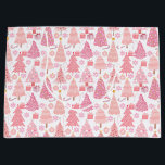 Pink Christmas Trees Muster Große Geschenktüte<br><div class="desc">Rosa Weihnachtsbaummuster, rosa Thema für die Ferienzeit. Ein skurriles Weihnachtsmuster mit rosa und weißen Weihnachtsbäumen, die mit Ziergegenständen, Schneeflocken, Bonbons und Geschenkboxen geschmückt sind. Die Bäume sind mit verschiedenen Texturen und Mustern geschmückt und schaffen eine spielerische und festliche Atmosphäre. Der Hintergrund ist ein transparentes kariertes Muster, das den festlichen Charme...</div>