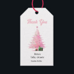 Pink Christmas Winter Tree Kinderdusche Danke Geschenkanhänger<br><div class="desc">Niedliche Geschenketiketten für Ihre Weihnachtszeit Baby Dusche Gastgeschenke, das Design mit einem Aquarellpinken Weihnachtsbaum mit Geschenken am Fuß. Wenn Sie diese Designs für ein passenderes Produkt wünschen, kontaktieren Sie mich bitte.</div>