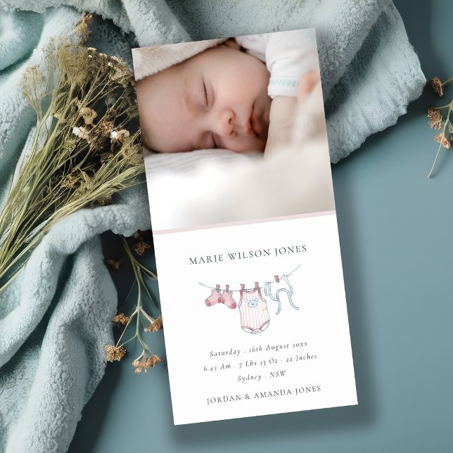 Pink Clothesline Foto Baby Birth Ankündigung (Von Creator hochgeladen)