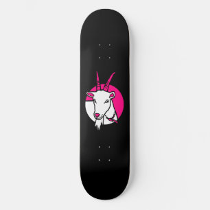 Pink Comic Goat Digital Portrait Schwarzer Hinterg Skateboard