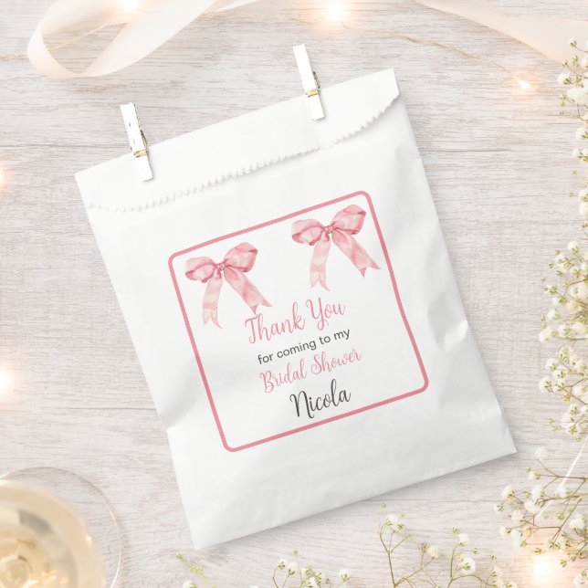Pink Coquette Bow Bridal Shower Geschenktütchen (Ausgeschnitten)