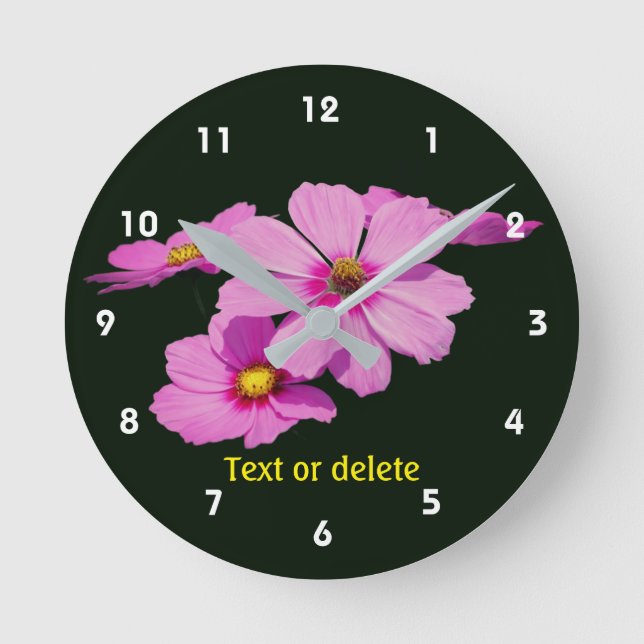 Pink Cosmos Daisy Flowers Personalized   Runde Wanduhr (Vorderseite)