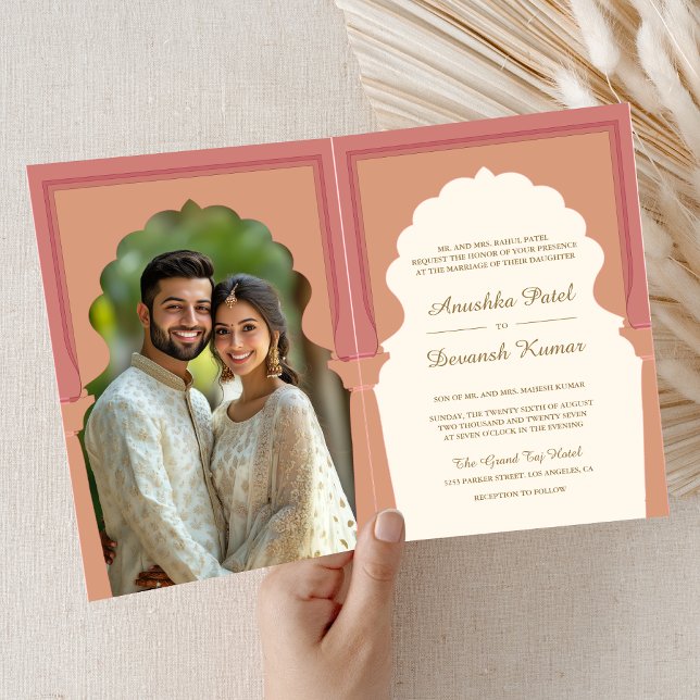 Pink Cream Traditional Indian Arch Foto Wedding Einladung (Von Creator hochgeladen)