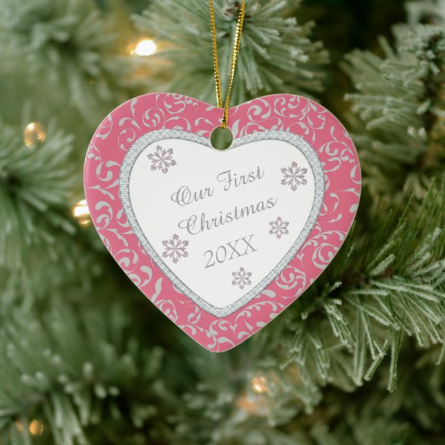 Pink Damask Faux Diamond First Christmas Keramik Ornament (Baum)