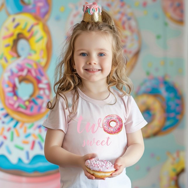 Pink Donut Birthday Kleinkind T-shirt (Von Creator hochgeladen)