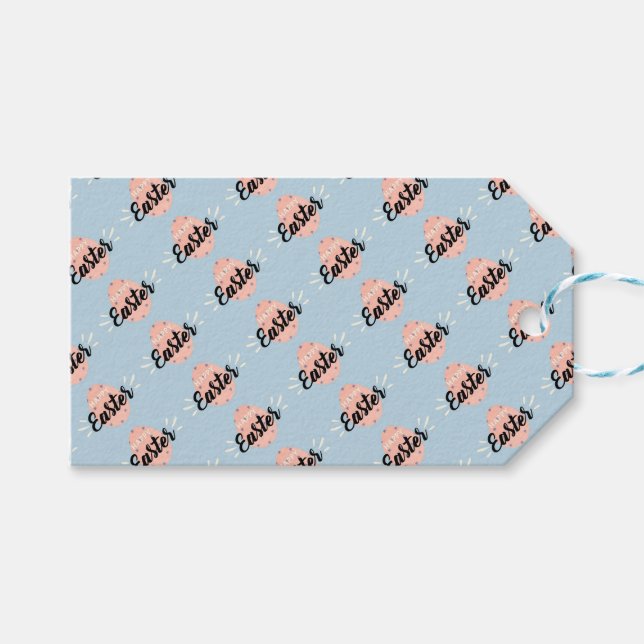 Pink Easter Egg on Light Blue Geschenkanhänger (Vorderseite (Horizontal))