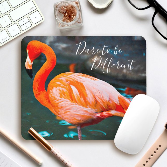 Pink Flamingo Foto wagt es, ein anderes Skript zu  Mousepad (Von Creator hochgeladen)