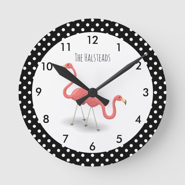 Pink Flamingo with Black Polka Dots Personalized Runde Wanduhr (Vorderseite)