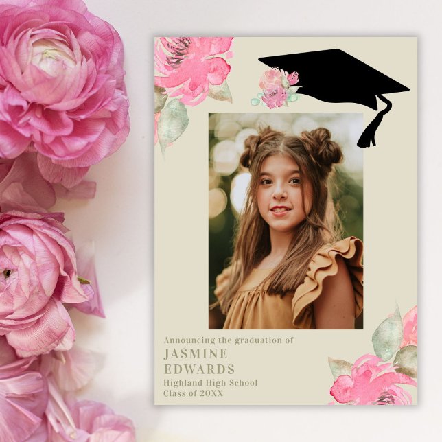 Pink Floral Girl's Foto Abschluss Ankündigung (Von Creator hochgeladen)