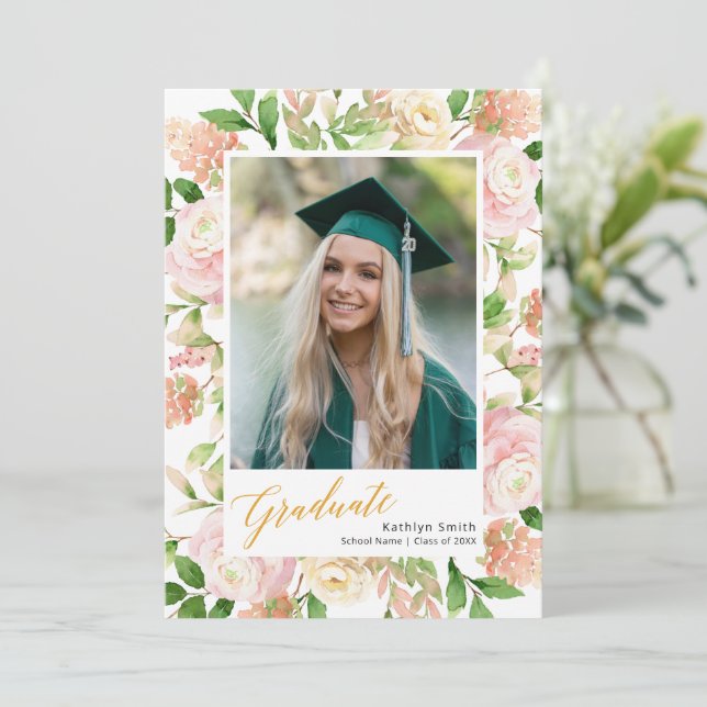 Pink Floral Greenery Script Girl Foto Abschluss Ankündigung (Stehend Vorderseite)
