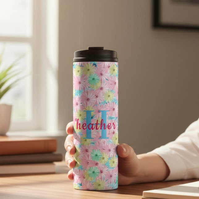 Pink Floral Monogram Thermal Tumbler Thermosbecher (Von Creator hochgeladen)