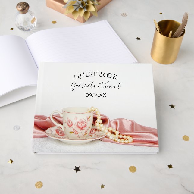 Pink Floral Tee Cup and Pearls Wedding Gästebuch (Vorderseite Offen)